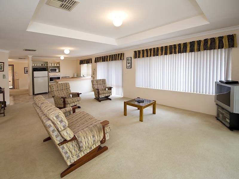 8/24 Marjorie Avenue, Shelley WA 6148