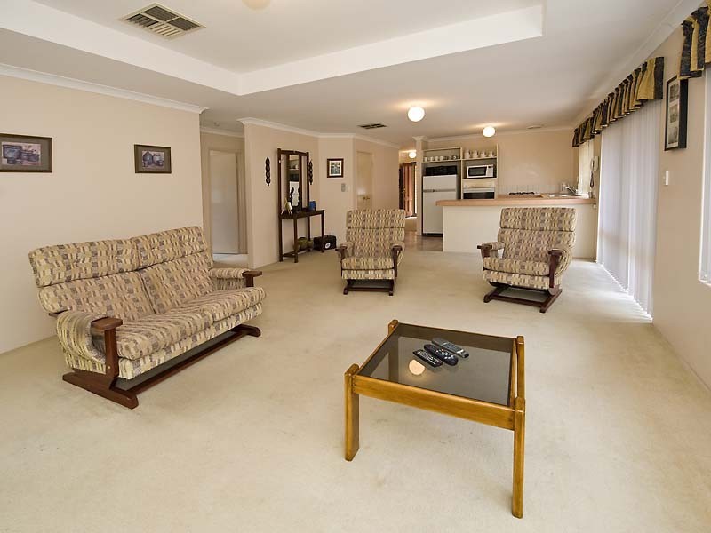 8/24 Marjorie Avenue, Shelley WA 6148