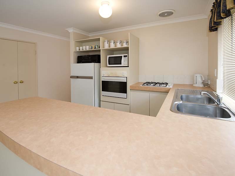 8/24 Marjorie Avenue, Shelley WA 6148