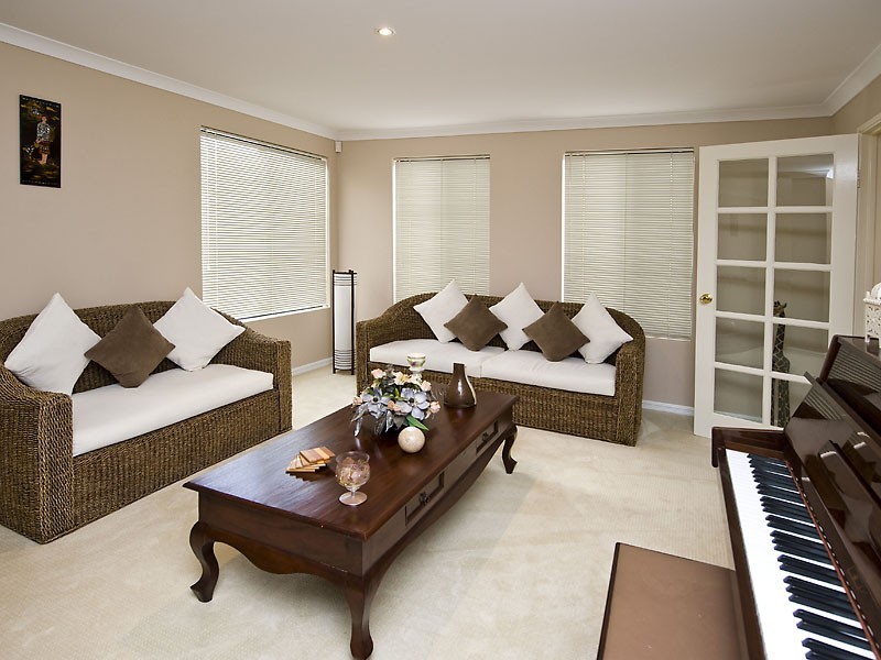 2A Varley Street, Riverton WA 6148