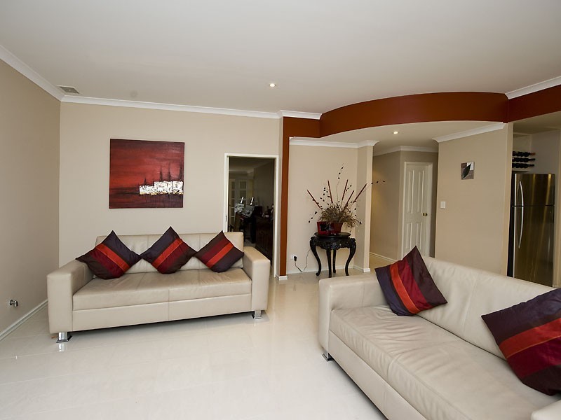 2A Varley Street, Riverton WA 6148