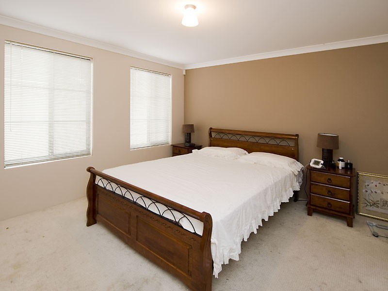 2A Varley Street, Riverton WA 6148