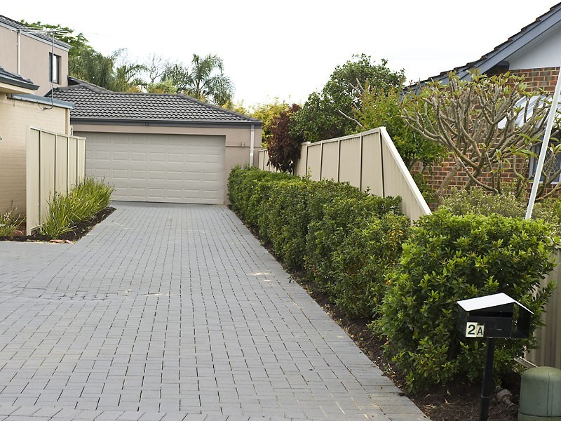 2A Varley Street, Riverton WA 6148