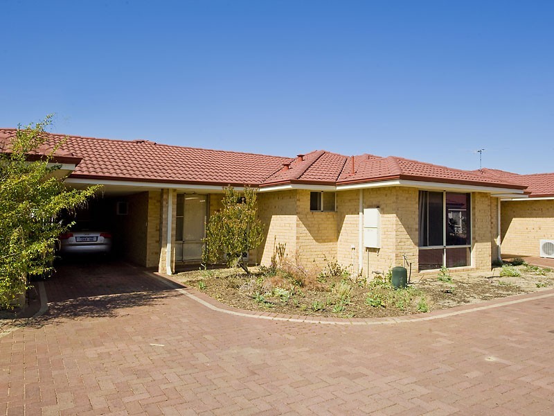 12/99 George Way, Cannington WA 6107