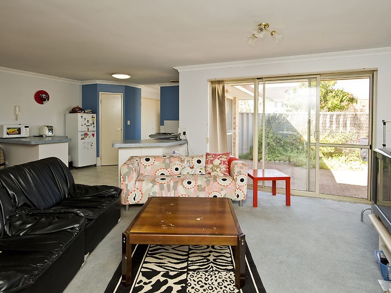 12/99 George Way, Cannington WA 6107