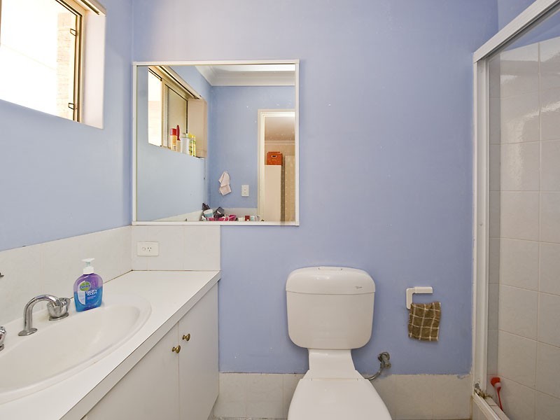 12/99 George Way, Cannington WA 6107