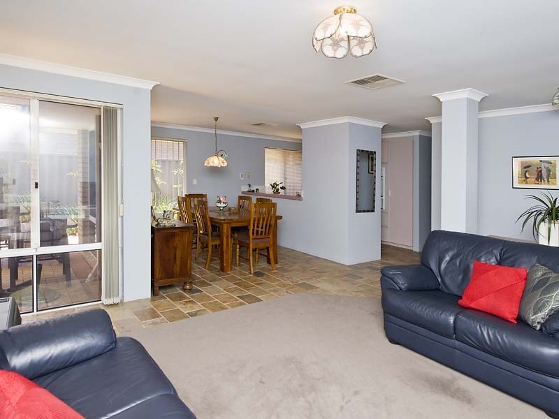 1/232  Corinthian Road East, Riverton WA 6148