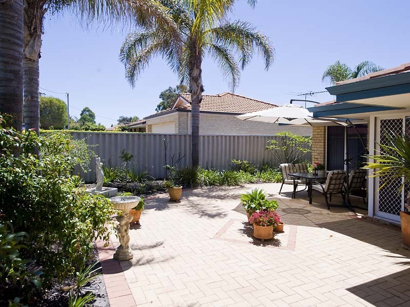 1/232  Corinthian Road East, Riverton WA 6148