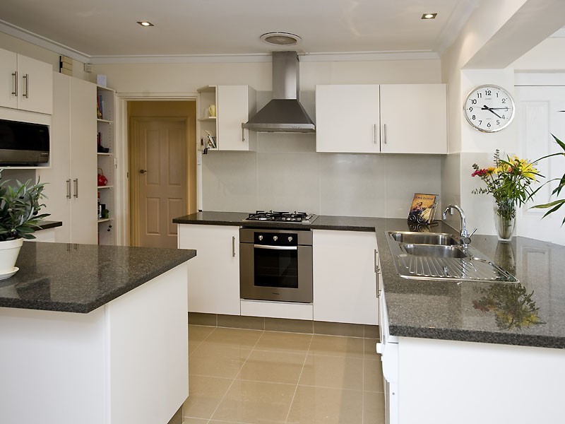 87 Tudor Avenue South, Riverton WA 6148