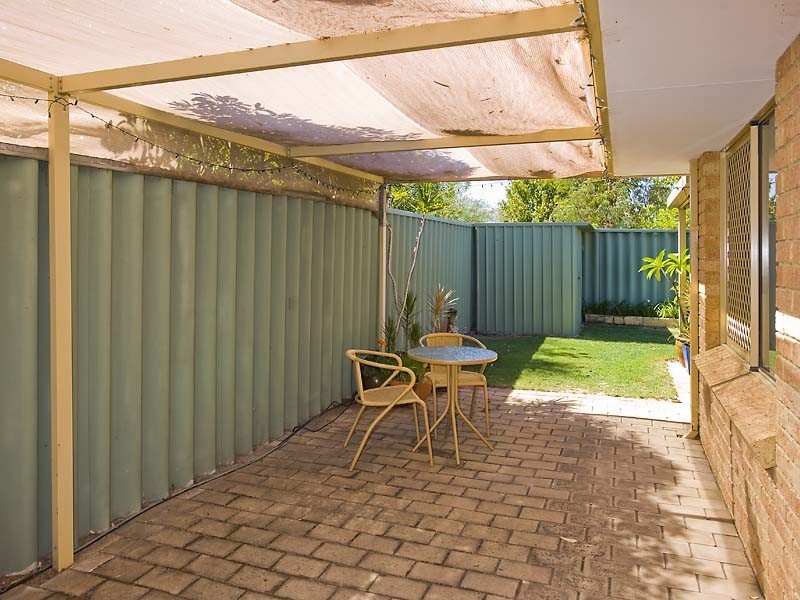 2 Foreshore Entrance, Wilson WA 6107