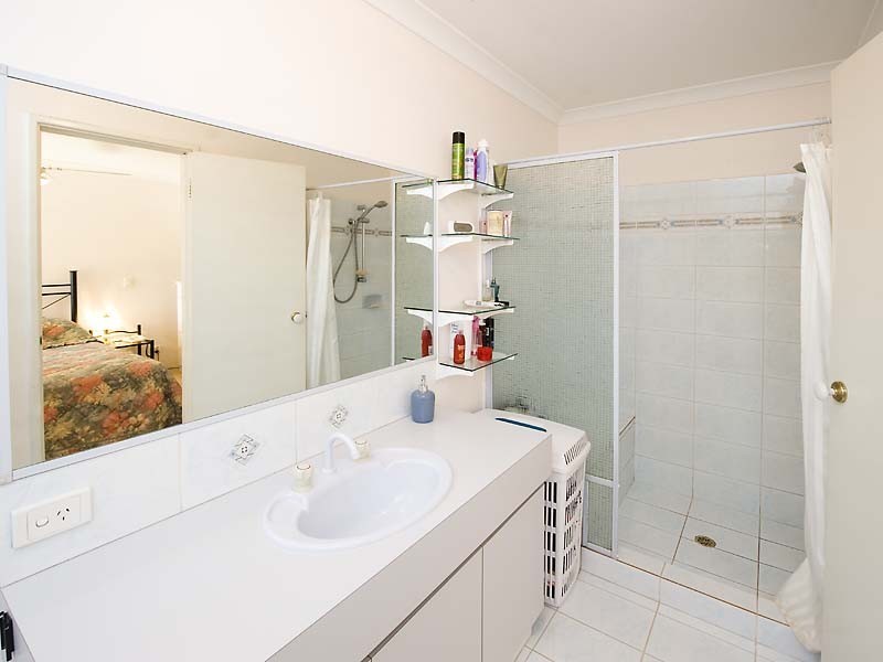 2 Foreshore Entrance, Wilson WA 6107