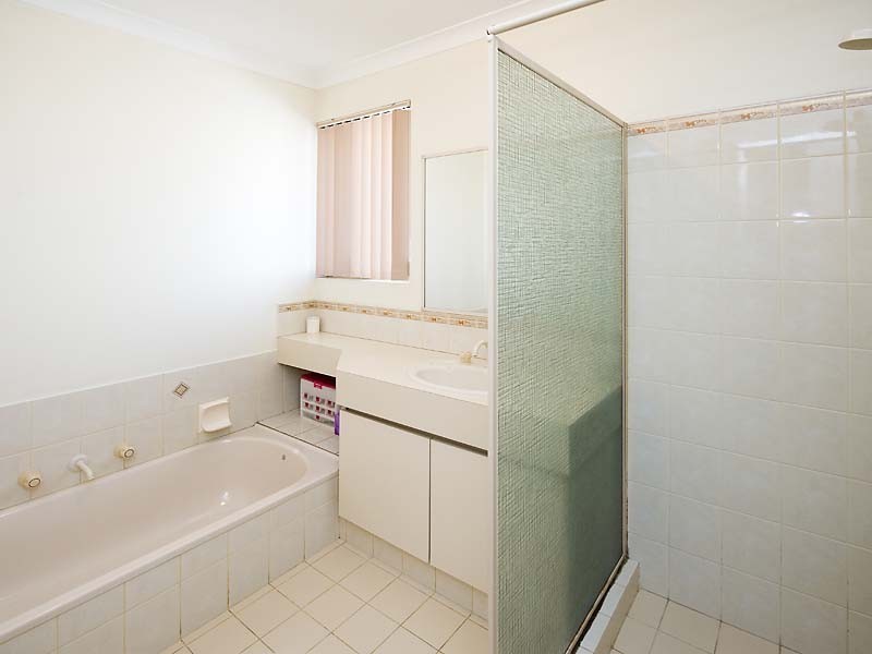 2 Foreshore Entrance, Wilson WA 6107