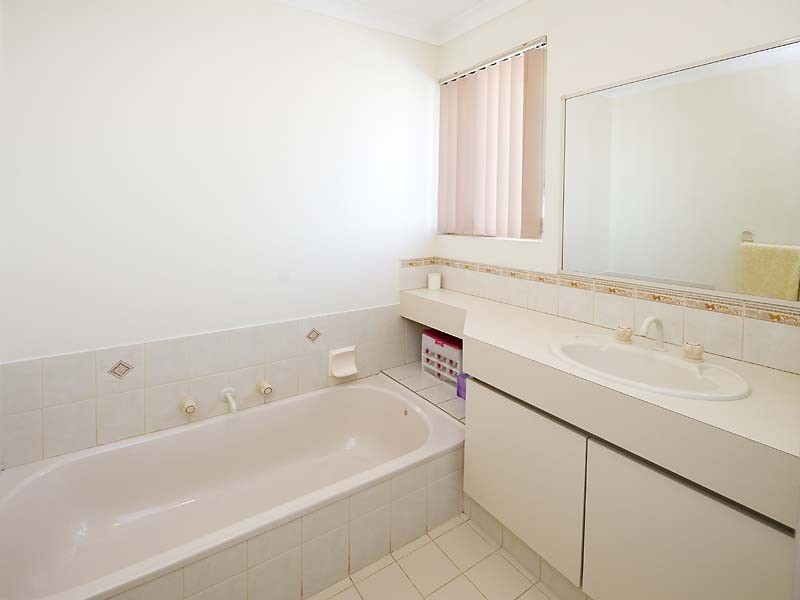 2 Foreshore Entrance, Wilson WA 6107