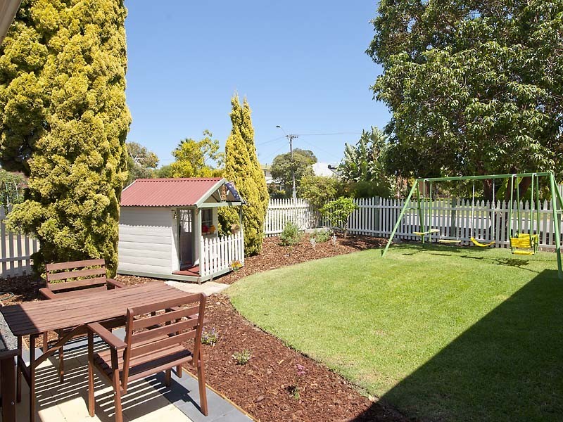 5 Perina  Place, Wilson WA 6107