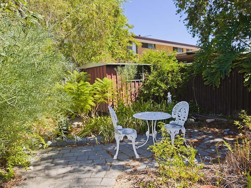 87  Clydesdale street, Como WA 6152