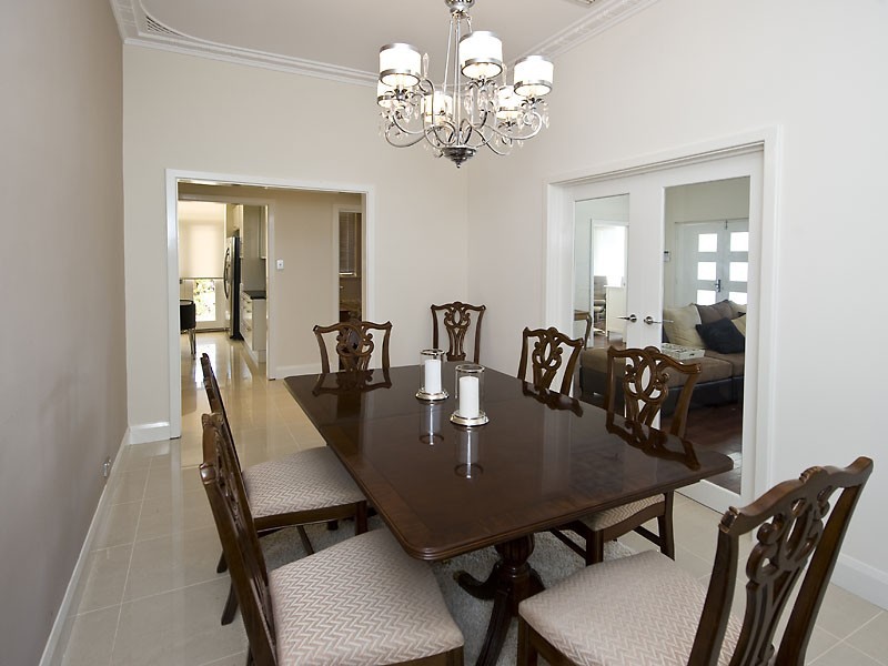 31 Leach Avenue, Riverton WA 6148