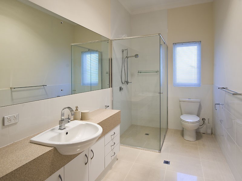 31 Leach Avenue, Riverton WA 6148