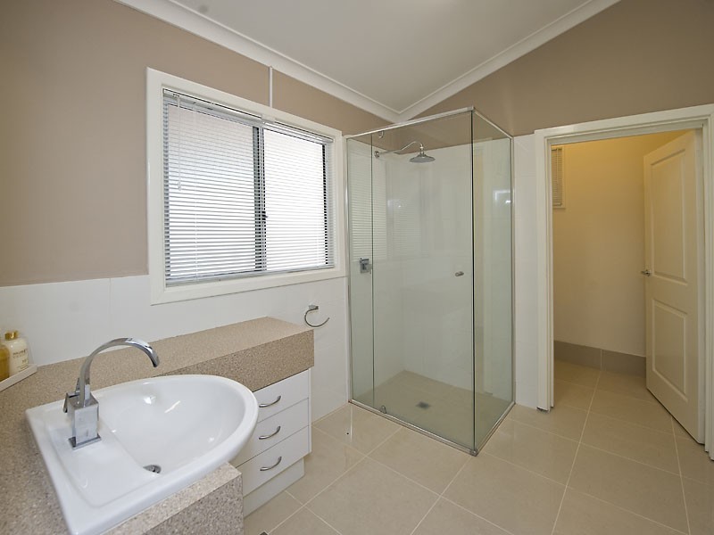 31 Leach Avenue, Riverton WA 6148