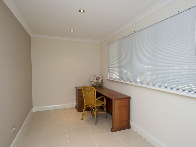 31 Leach Avenue, Riverton WA 6148