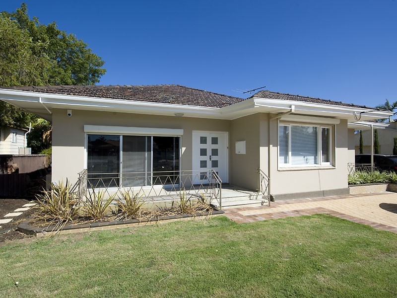 31 Leach Avenue, Riverton WA 6148