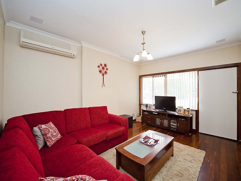 59 Hopkinson Way, Wilson WA 6107