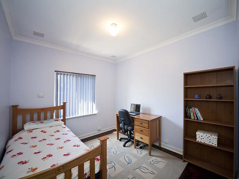 59 Hopkinson Way, Wilson WA 6107