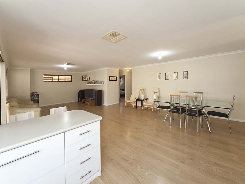 19A Dewey Street, Shelley WA 6148