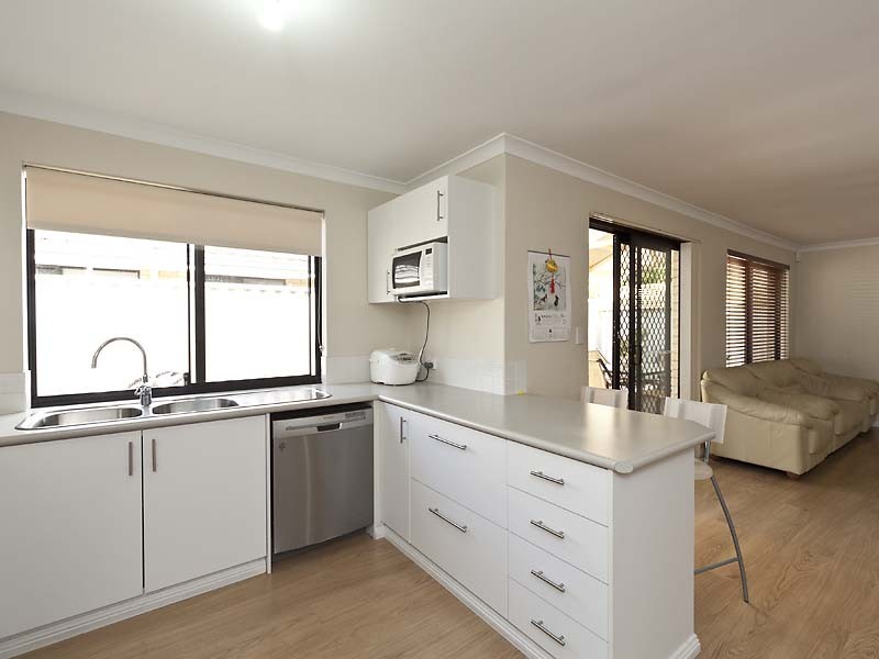 19A Dewey Street, Shelley WA 6148