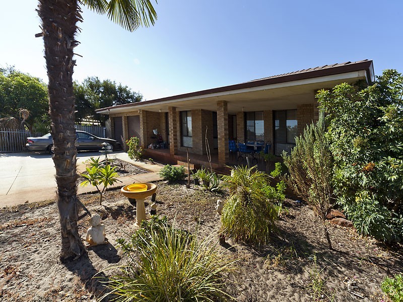 304 Railway Parade, East Cannington WA 6107