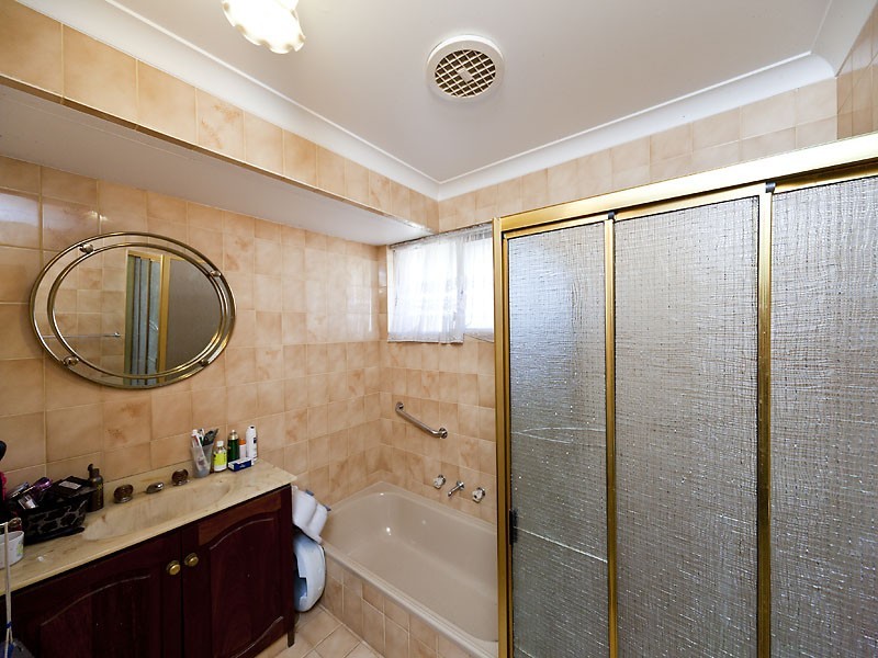 304 Railway Parade, East Cannington WA 6107