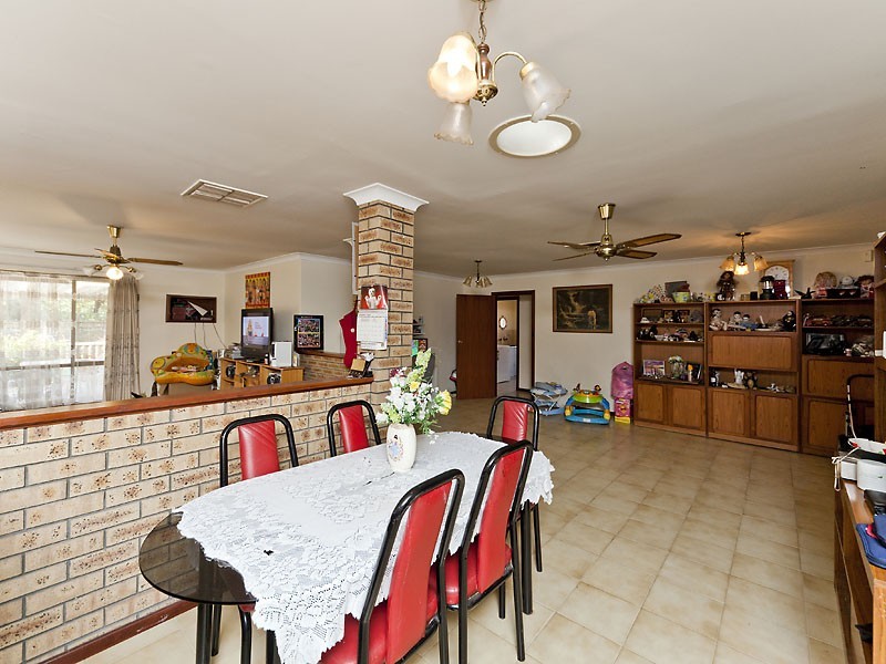 304 Railway Parade, East Cannington WA 6107