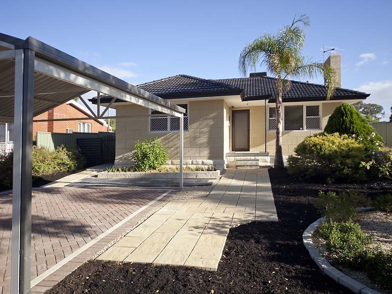 19 Teaguer Street, Wilson WA 6107