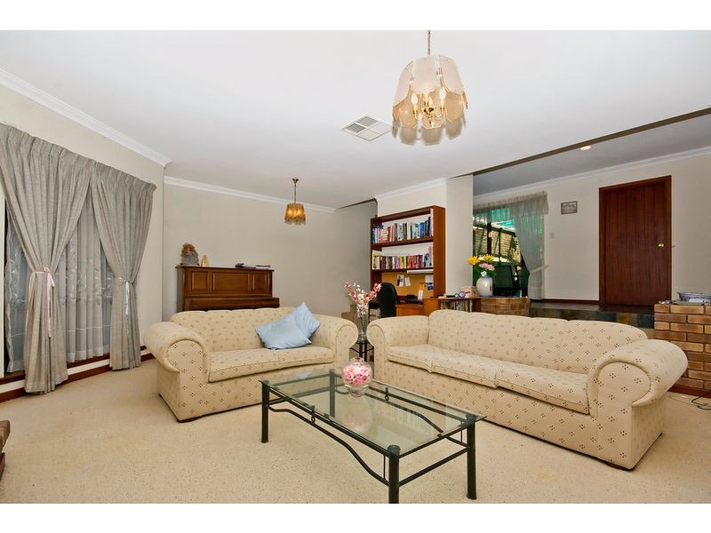25 Surrey Road, Wilson WA 6107