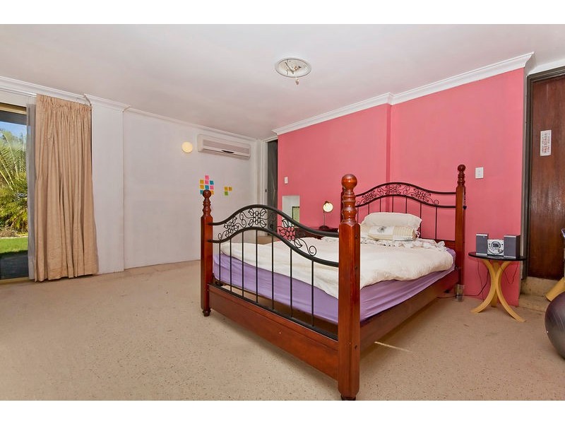 25 Surrey Road, Wilson WA 6107