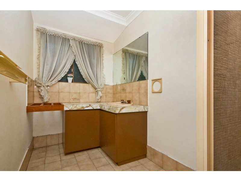 25 Surrey Road, Wilson WA 6107