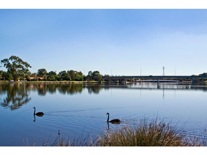 25 Surrey Road, Wilson WA 6107