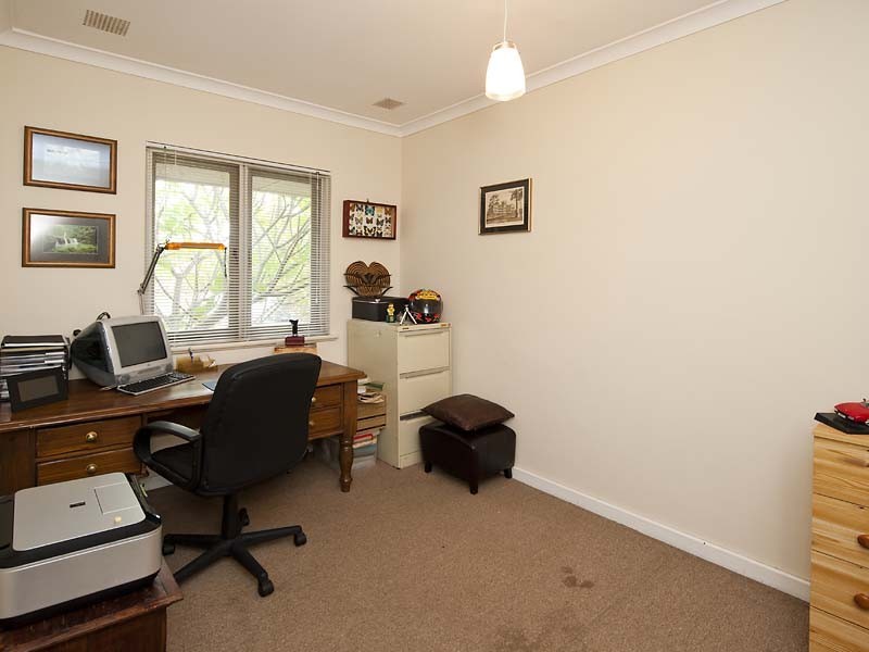 8  Coulson Street, Wilson WA 6107