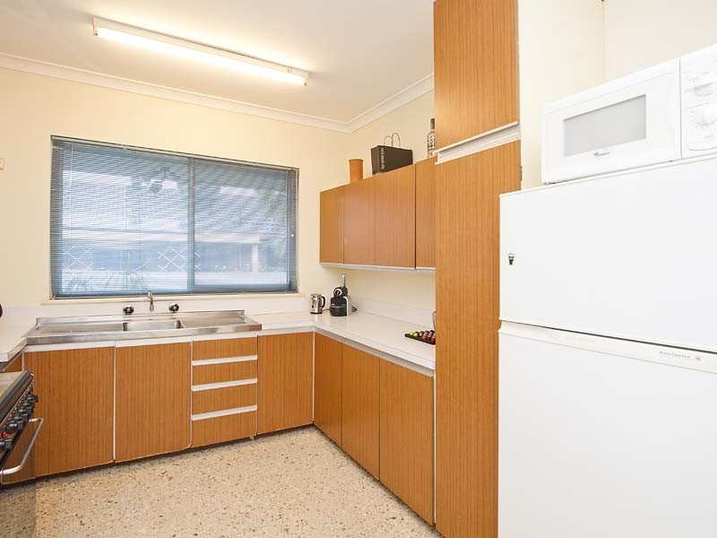 8  Coulson Street, Wilson WA 6107