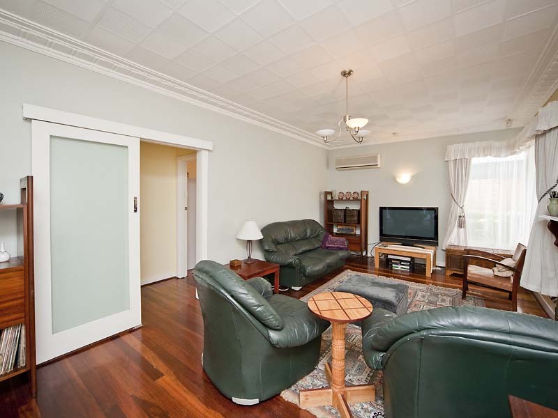 47A Victoria Street, St James WA 6102