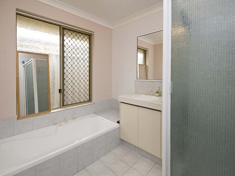 14C Marjorie Avenue, Shelley WA 6148