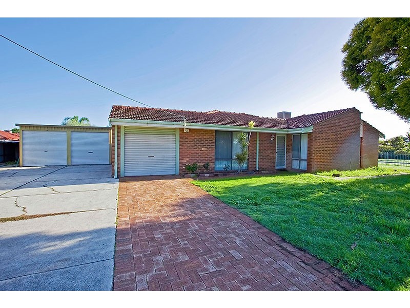 2 Farrawa Close, Cannington WA 6107