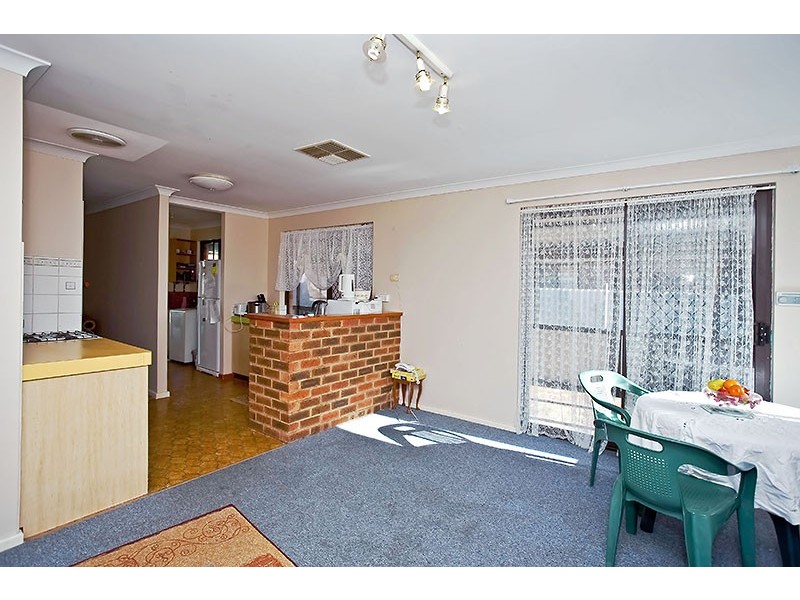 2 Farrawa Close, Cannington WA 6107