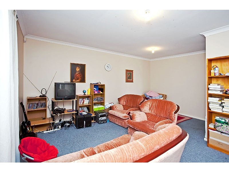 2 Farrawa Close, Cannington WA 6107