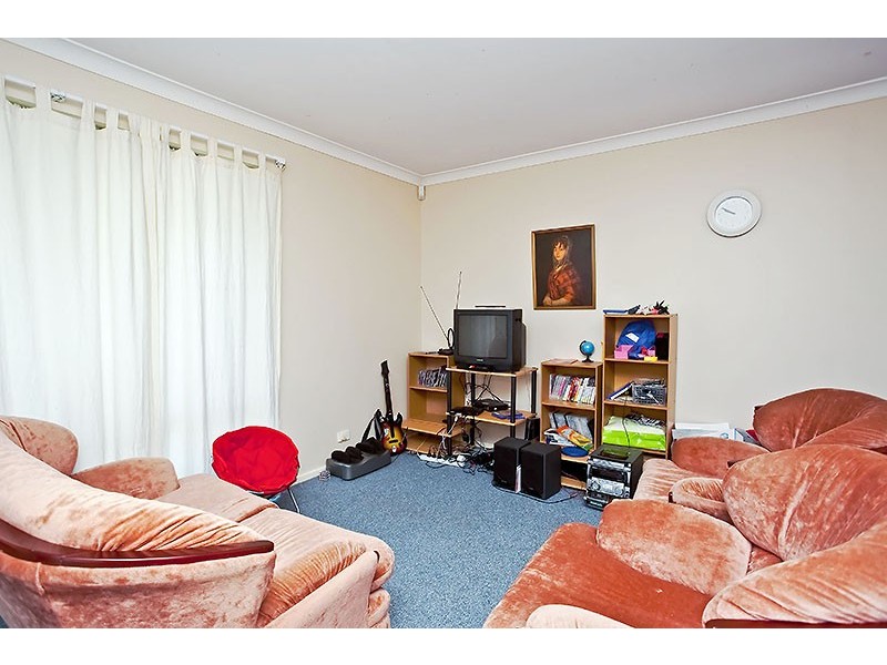 2 Farrawa Close, Cannington WA 6107