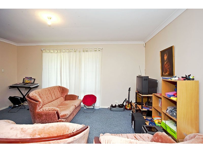 2 Farrawa Close, Cannington WA 6107