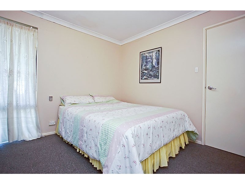 2 Farrawa Close, Cannington WA 6107