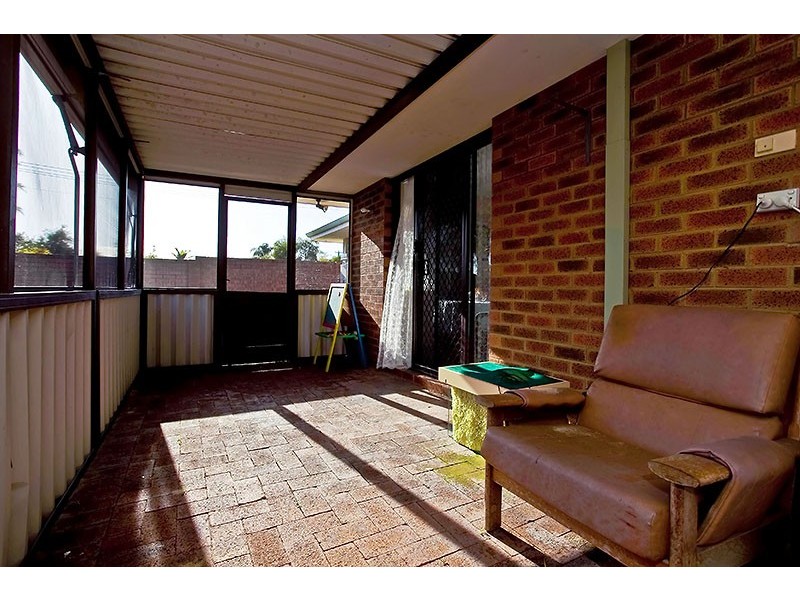 2 Farrawa Close, Cannington WA 6107