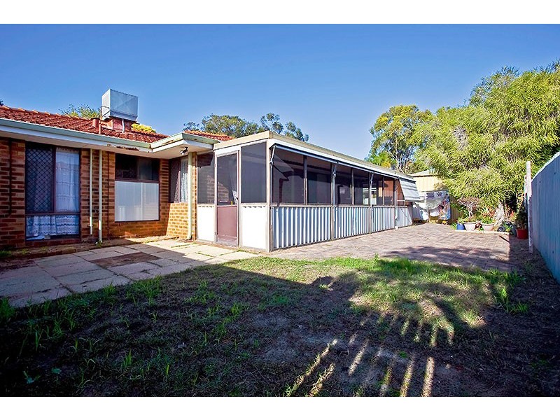 2 Farrawa Close, Cannington WA 6107