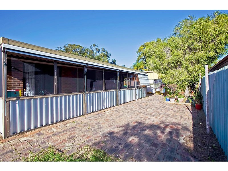 2 Farrawa Close, Cannington WA 6107