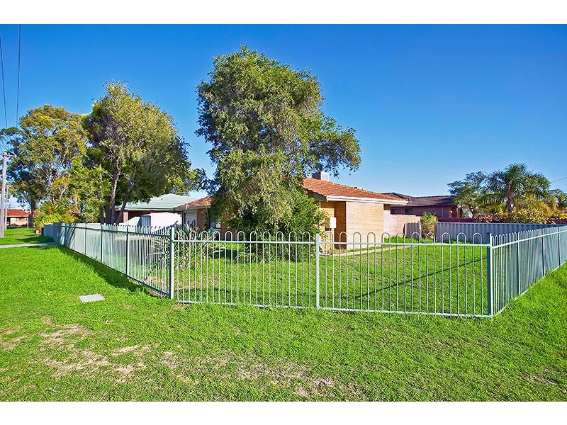 2 Farrawa Close, Cannington WA 6107